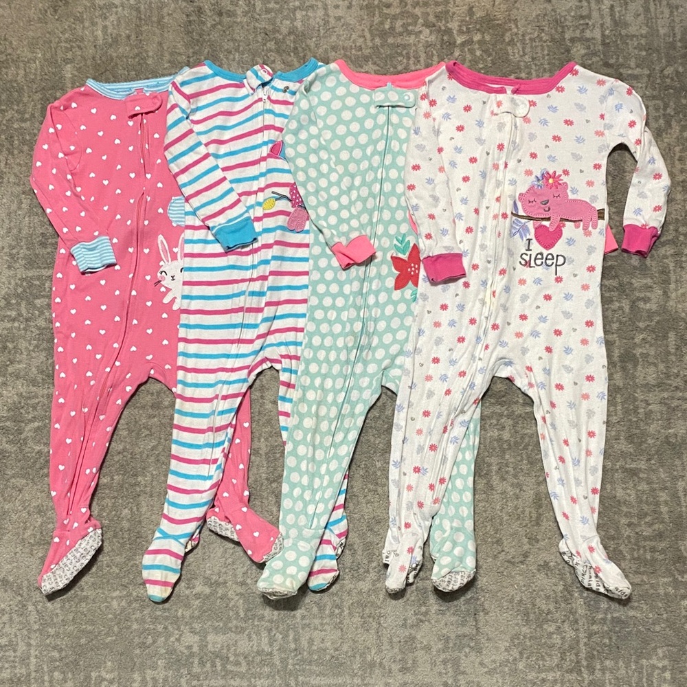 🔥4/20! Bundle of 4 footie pjs. Size 12M